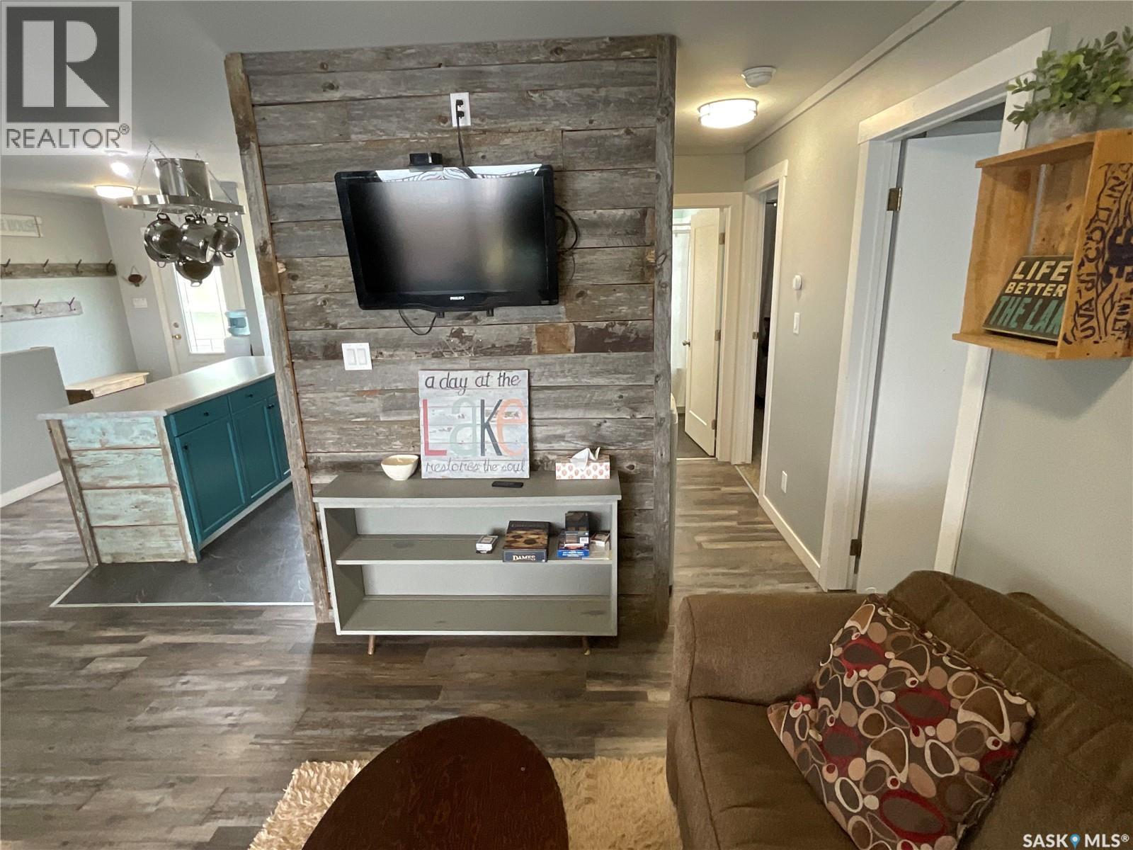 3829 First Point Beach Drive, Hoodoo Rm No. 401, SK - Indoor Photo Showing Other Room