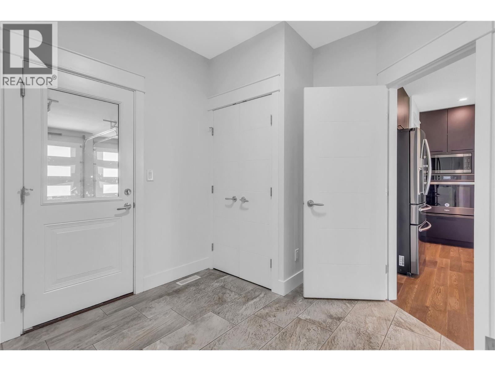 1281 23 Street Se, Salmon Arm, BC - Indoor Photo Showing Other Room