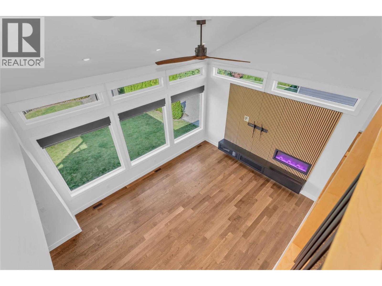 1281 23 Street Se, Salmon Arm, BC - Indoor Photo Showing Other Room