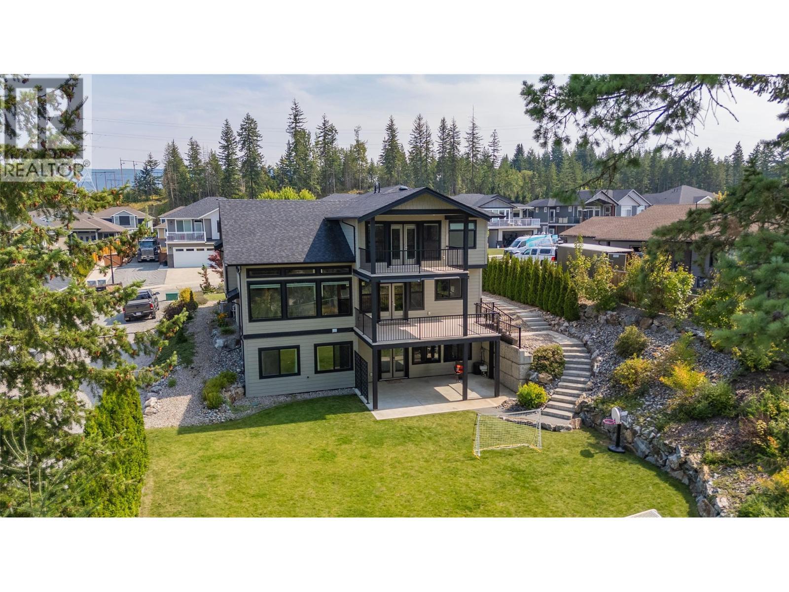 1281 23 Street Se, Salmon Arm, BC - Outdoor
