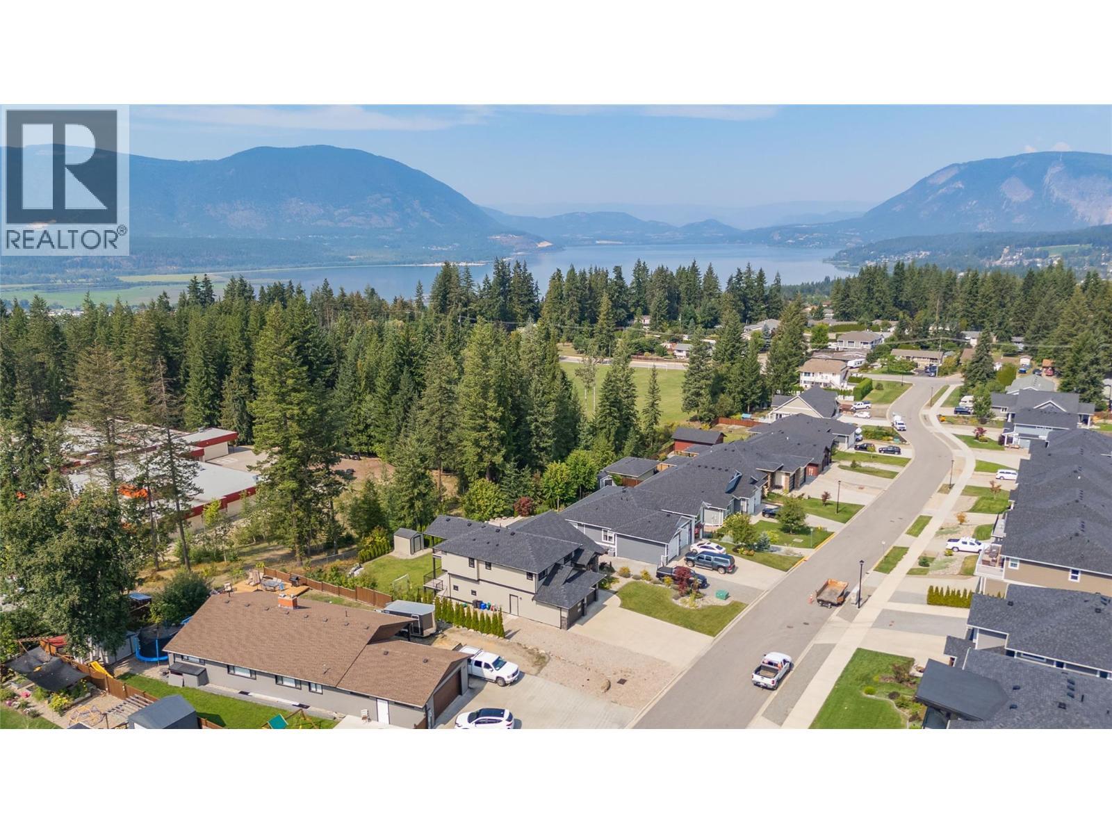 1281 23 Street Se, Salmon Arm, BC - Outdoor With View