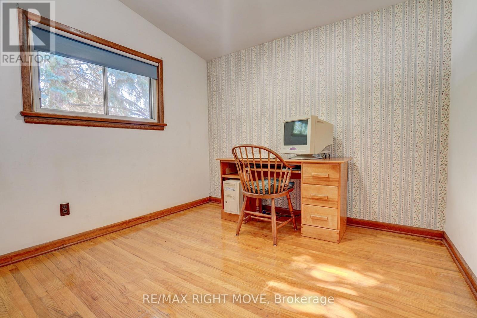 348 Collins Drive, Orillia, ON - Indoor Photo Showing Other Room