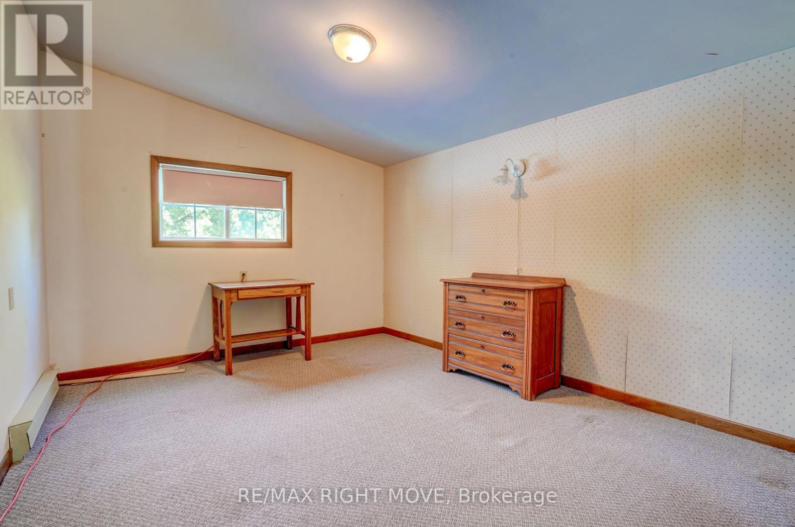 348 Collins Drive, Orillia, ON - Indoor Photo Showing Other Room