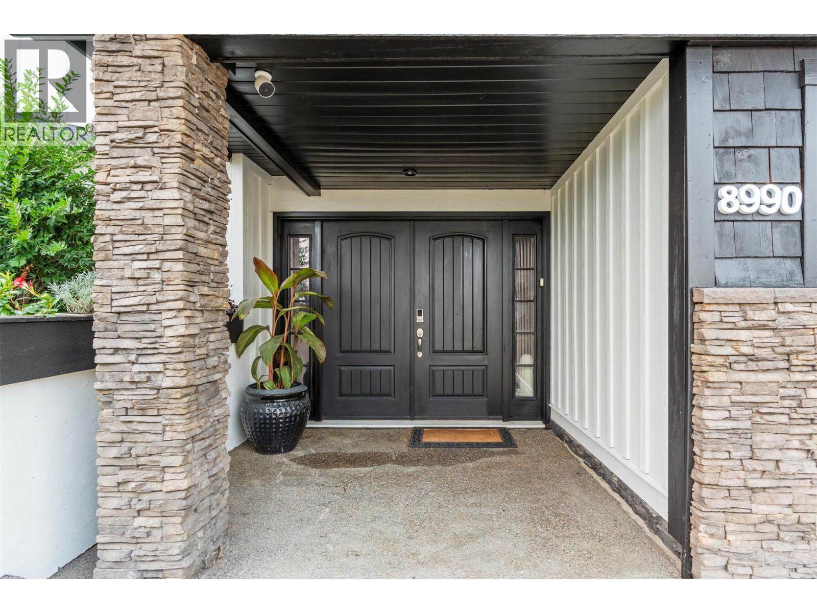 Front entrance - 8990 College Drive, Coldstream, BC - Outdoor