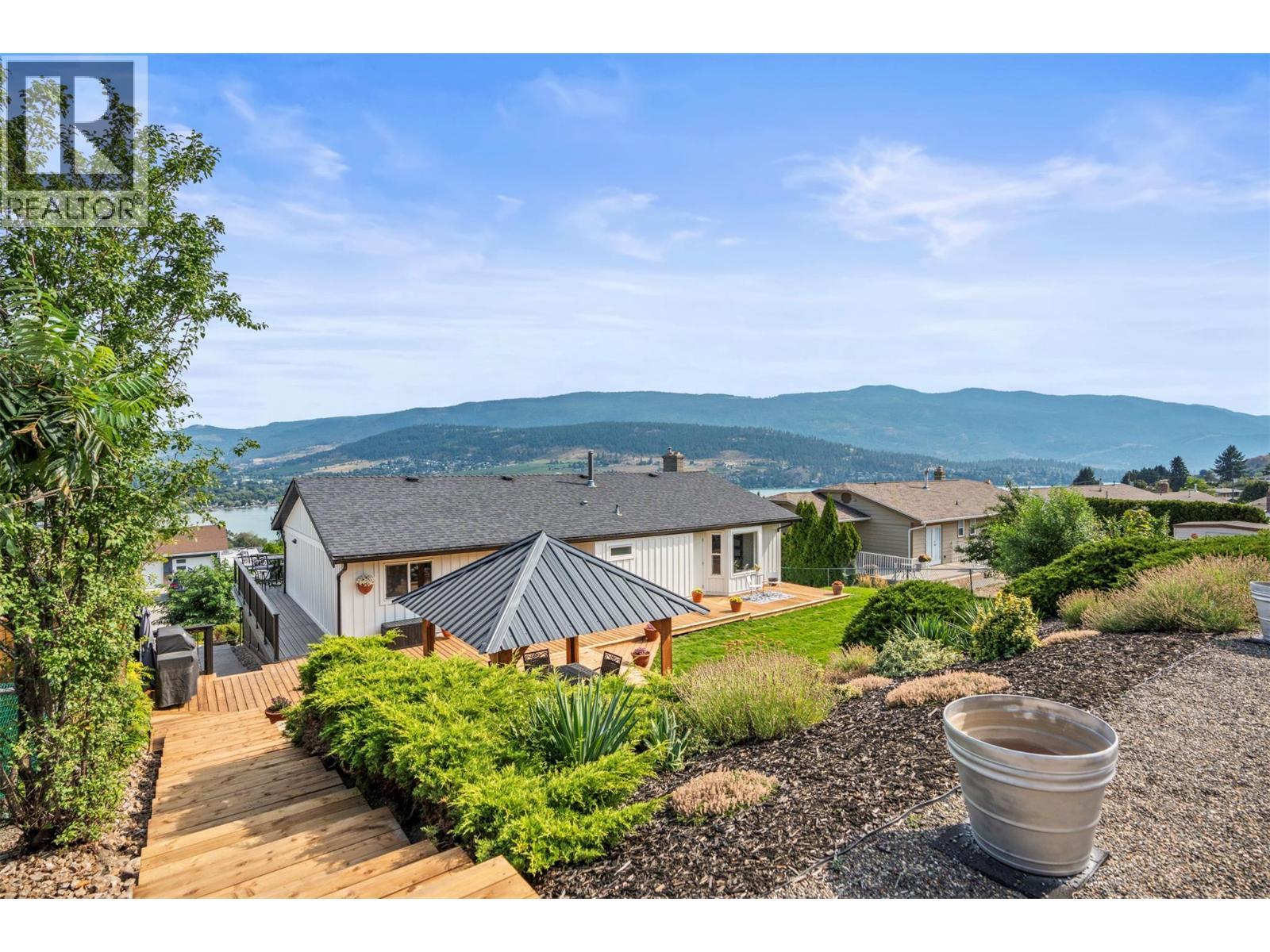 Upper level house and backyard - 8990 College Drive, Coldstream, BC - Outdoor