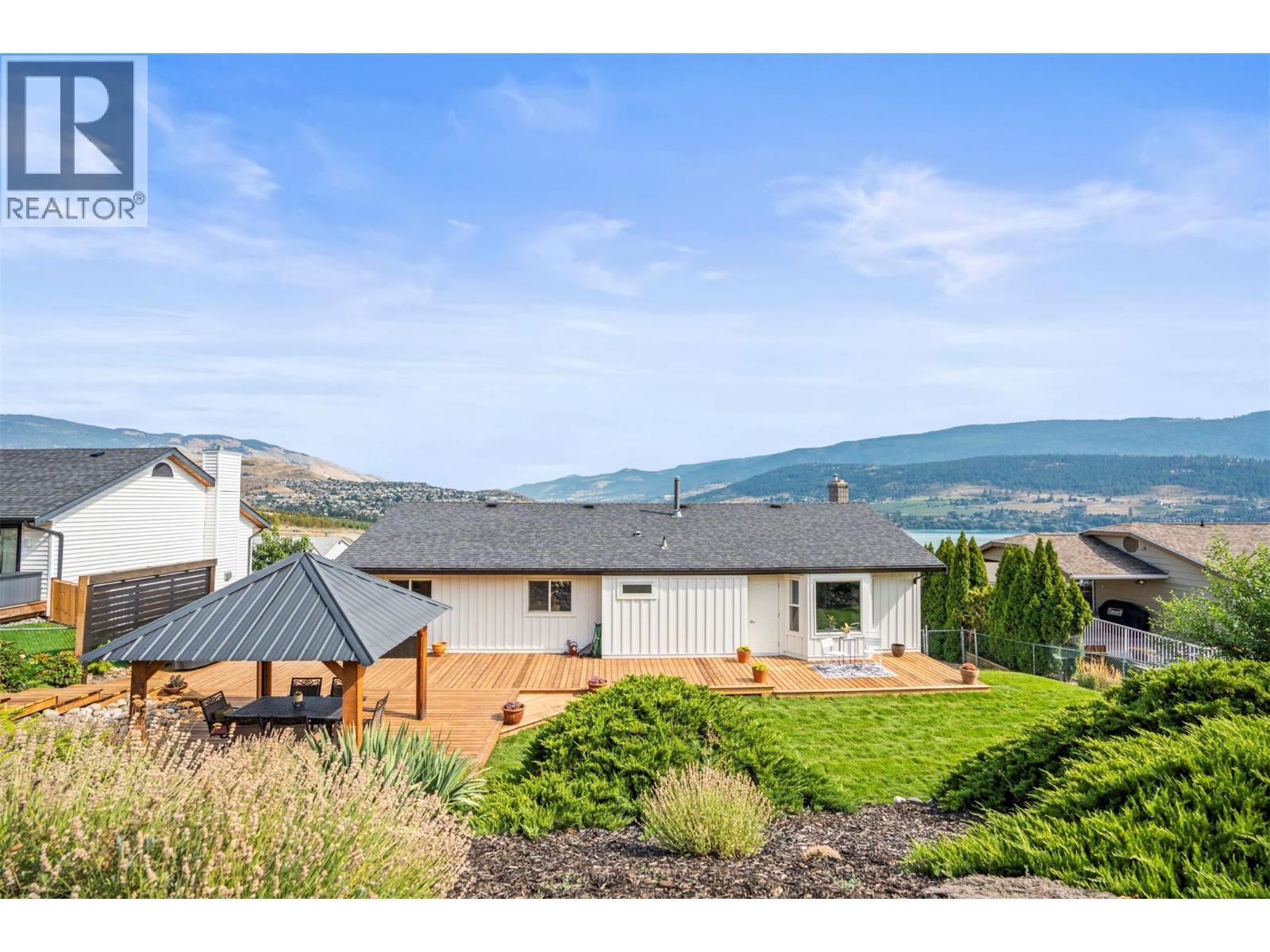 Upper level house and backyard - 8990 College Drive, Coldstream, BC - Outdoor
