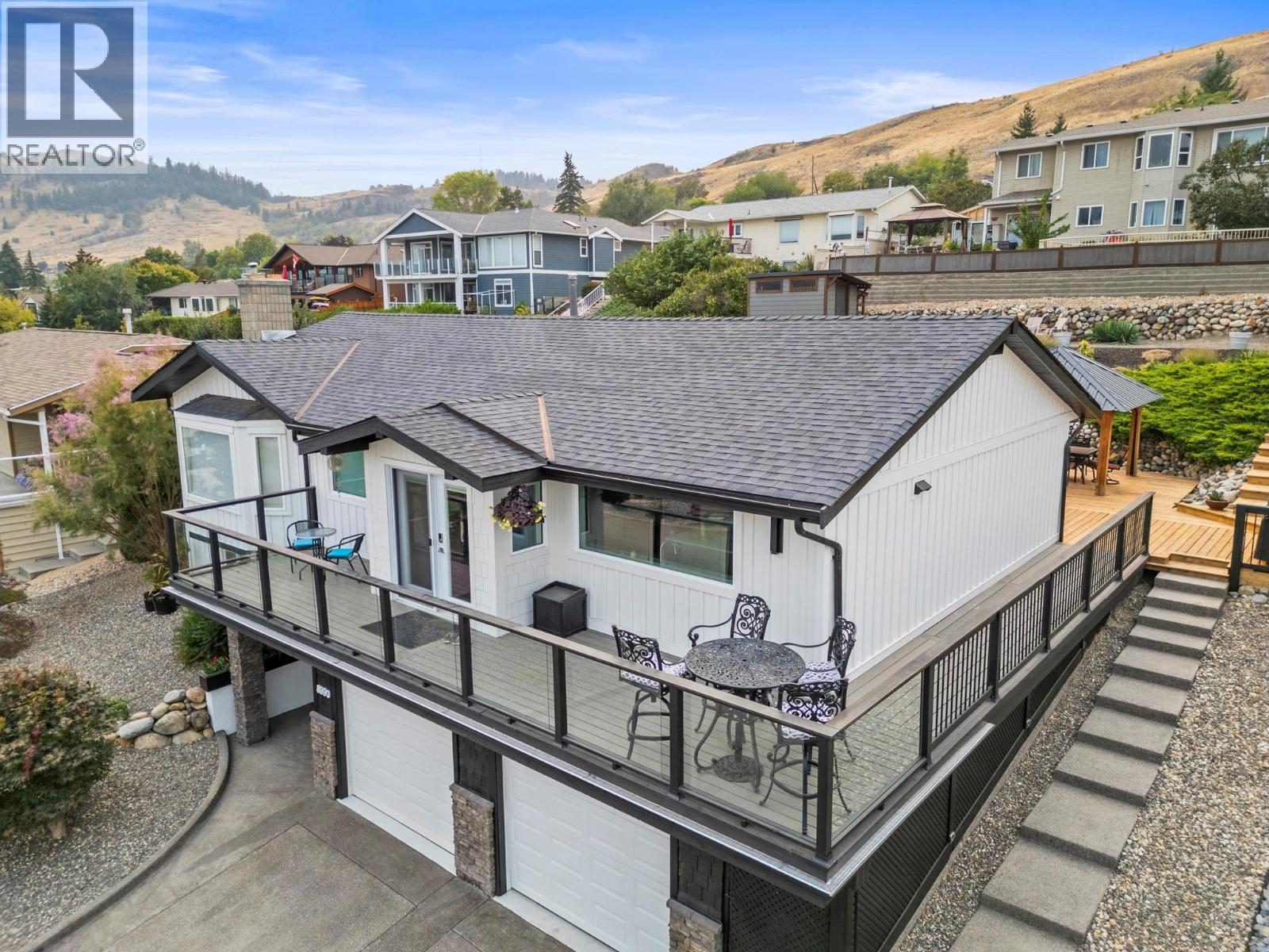 Front patio - 8990 College Drive, Coldstream, BC - Outdoor