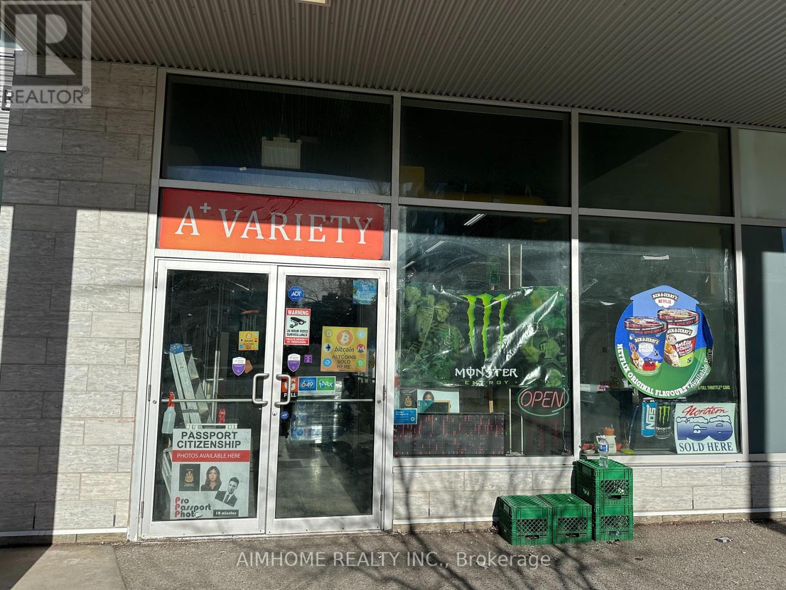 102 - 318 Spruce Street, Waterloo, ON