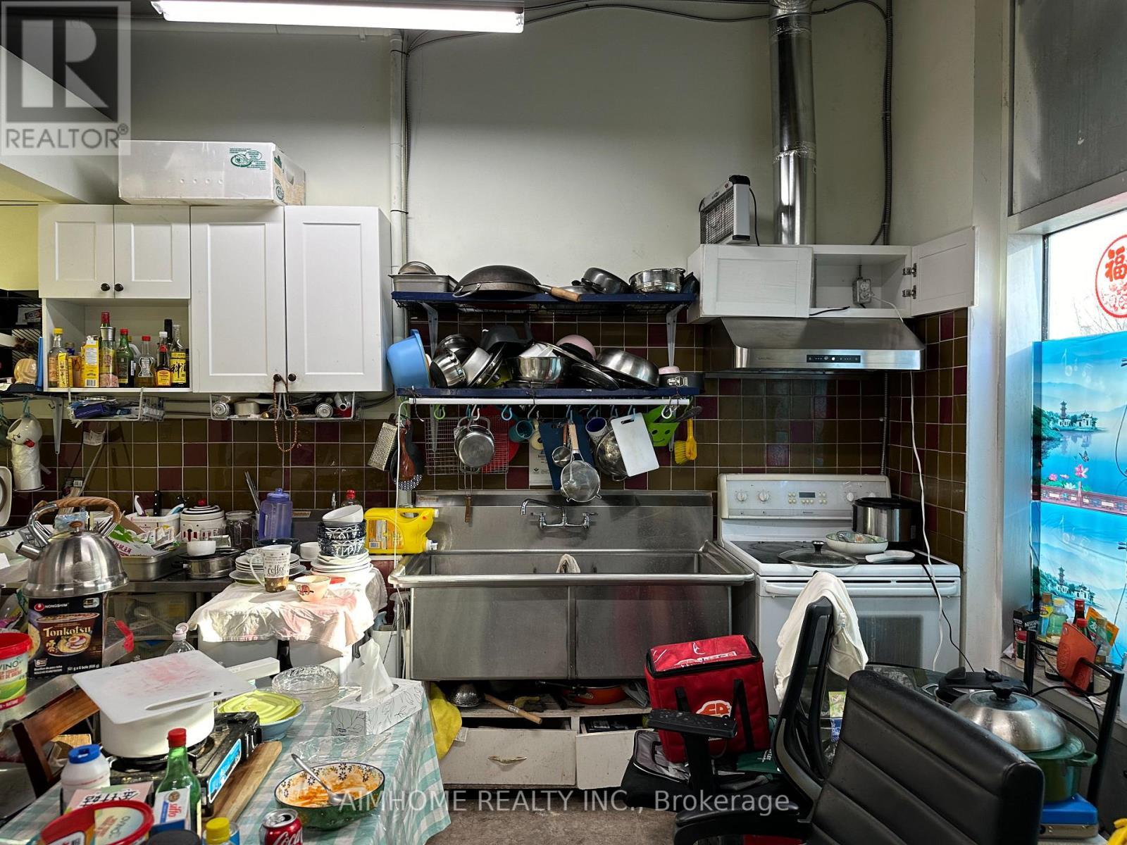 102 - 318 Spruce Street, Waterloo, ON