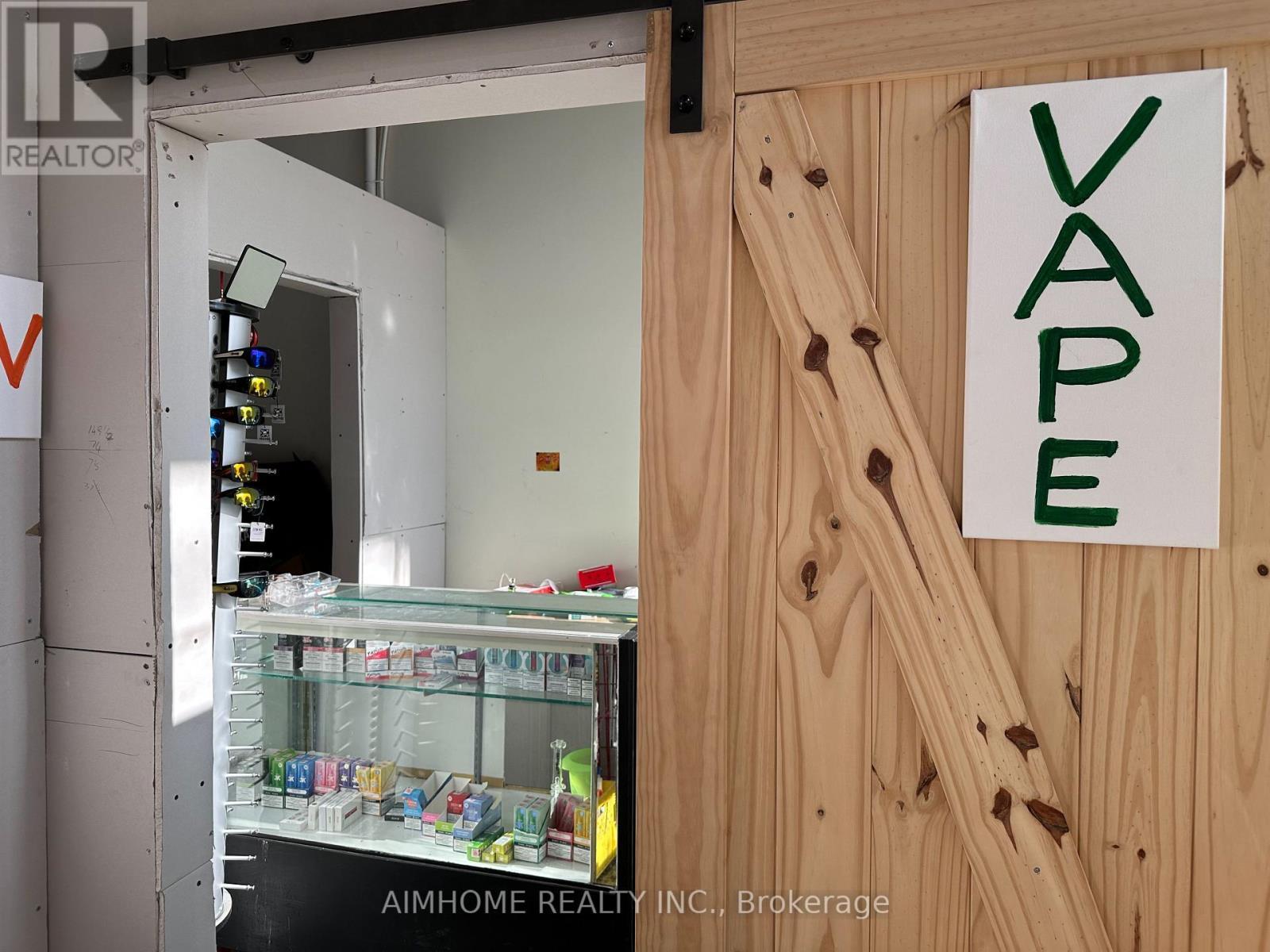 102 - 318 Spruce Street, Waterloo, ON