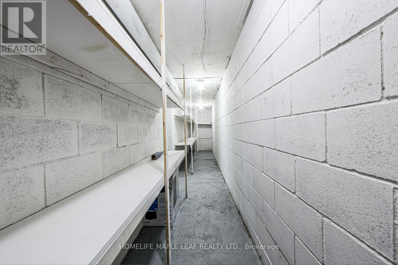 927 #97 Regional Road, Hamilton, ON - Indoor Photo Showing Other Room