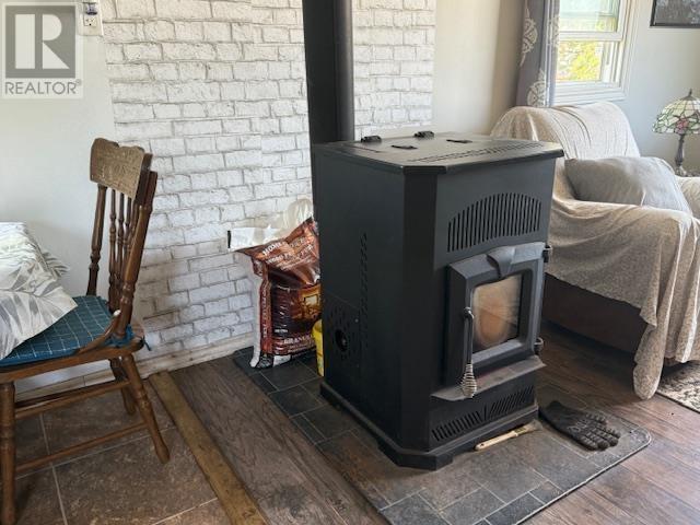 1 Spruce Ct, Heyden, ON - Indoor