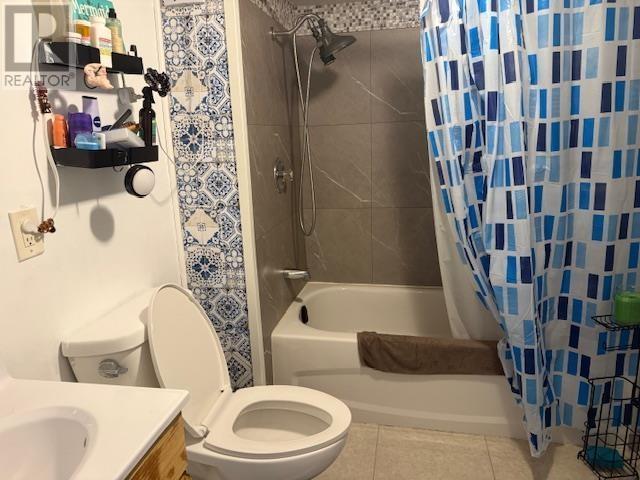 1 Spruce Ct, Heyden, ON - Indoor Photo Showing Bathroom