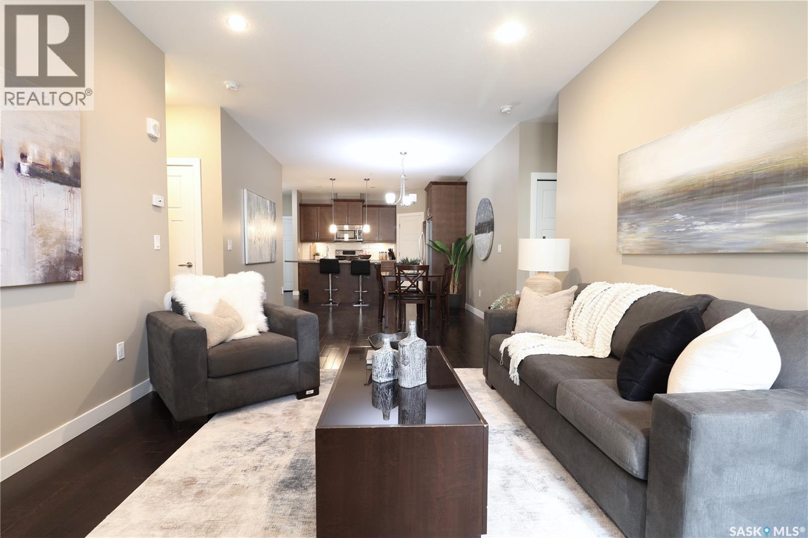 1104 2055 Rose Street, Regina, SK - Indoor Photo Showing Living Room