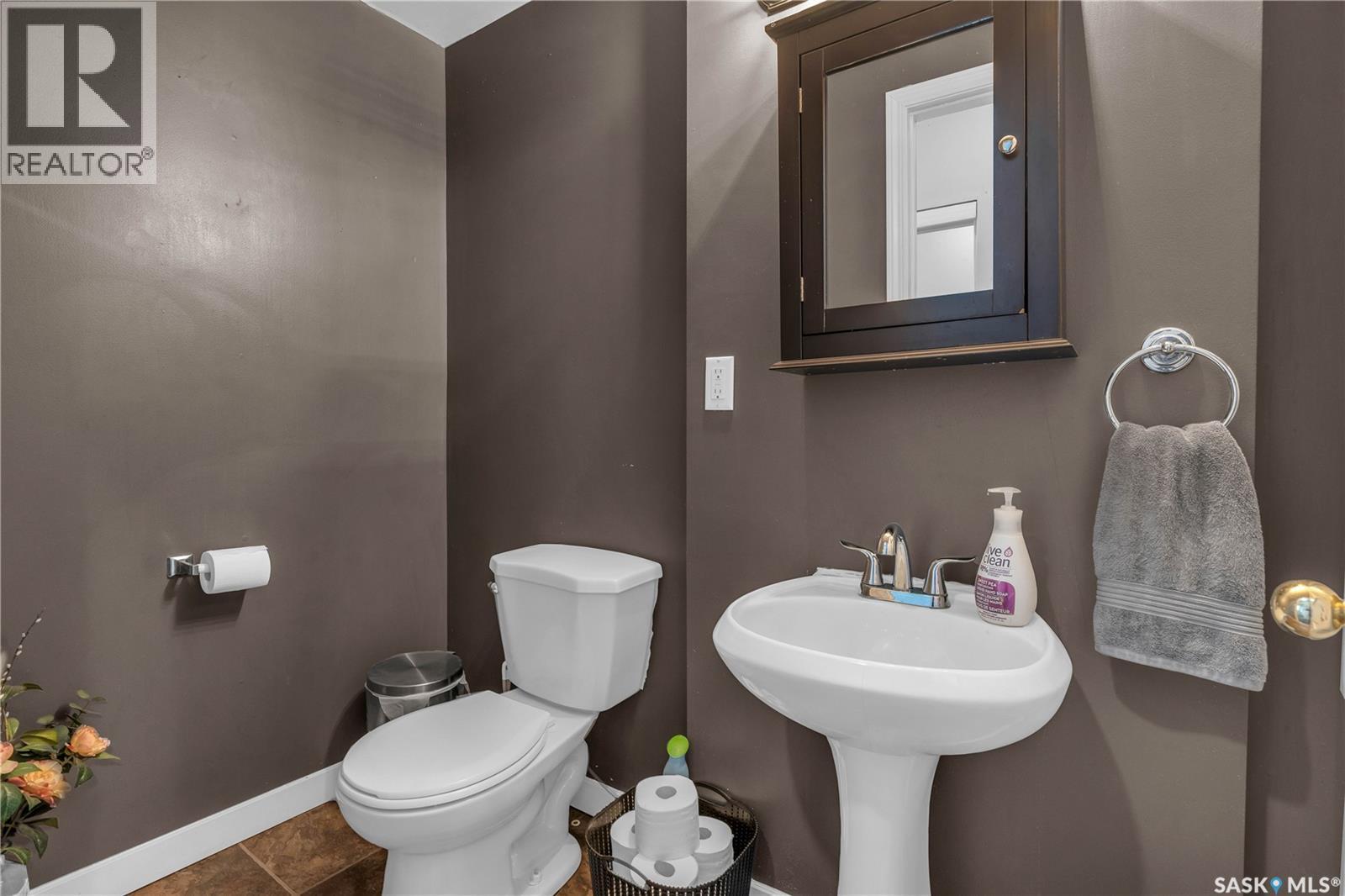 2231 Quebec Street, Regina, SK - Indoor Photo Showing Bathroom