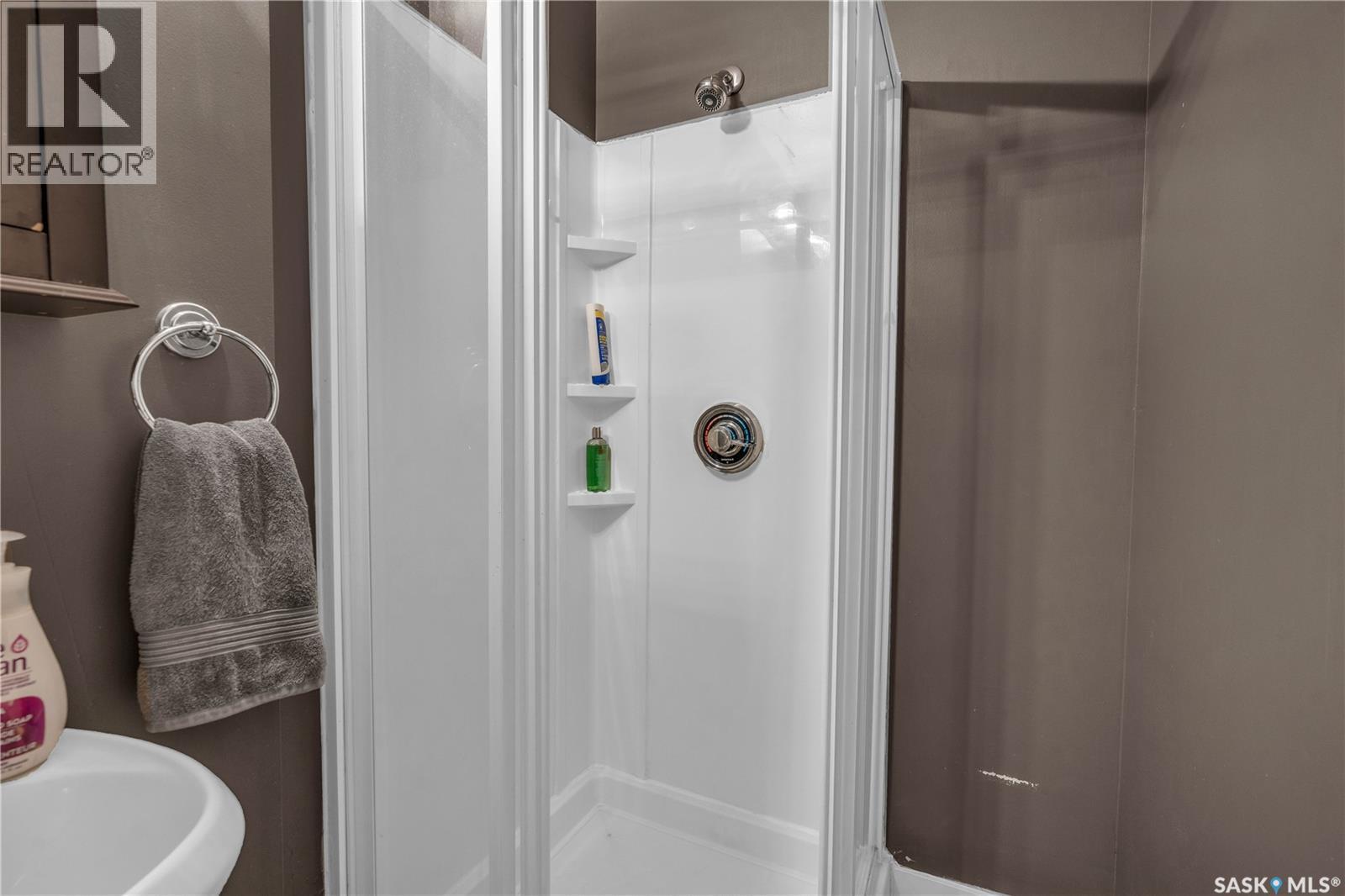 2231 Quebec Street, Regina, SK - Indoor Photo Showing Bathroom