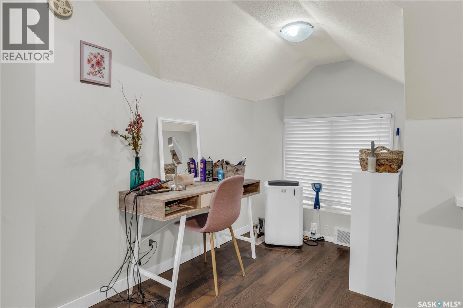 2231 Quebec Street, Regina, SK - Indoor