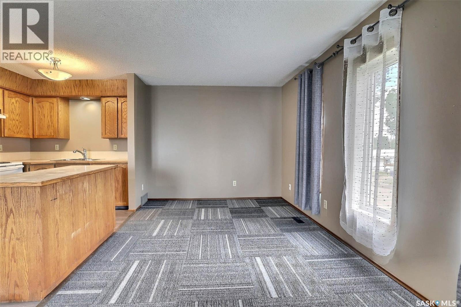 1580 Lacon Street, Regina, SK - Indoor