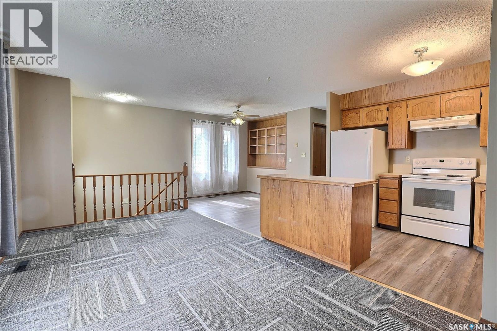 1580 Lacon Street, Regina, SK - Indoor Photo Showing Kitchen