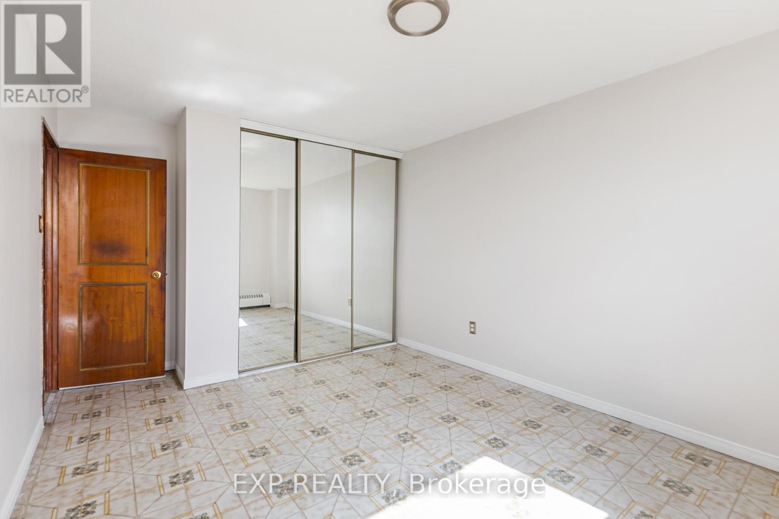 2006 - 3390 Weston Road, Toronto, ON - Indoor Photo Showing Other Room