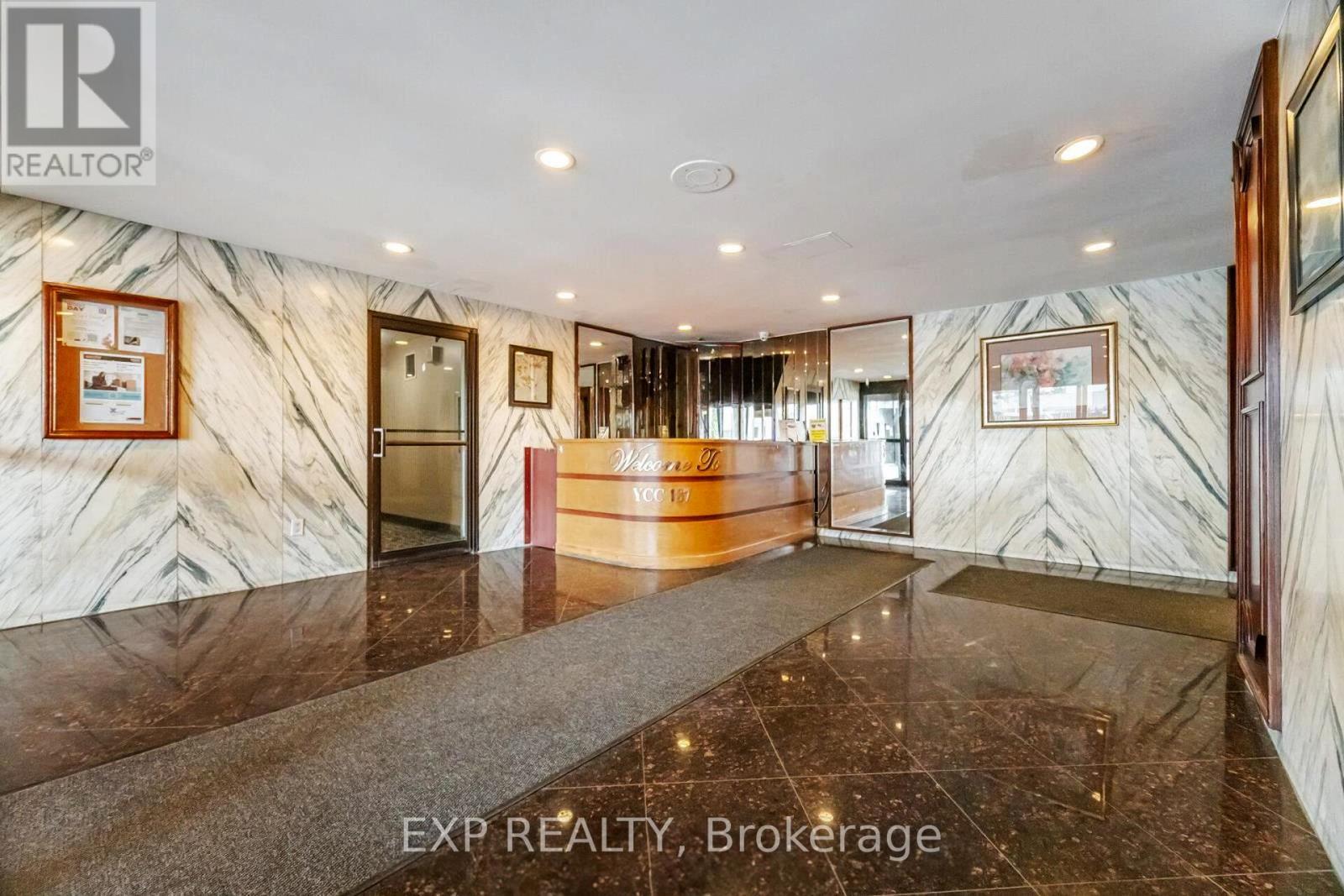 2006 - 3390 Weston Road, Toronto, ON - Indoor Photo Showing Other Room