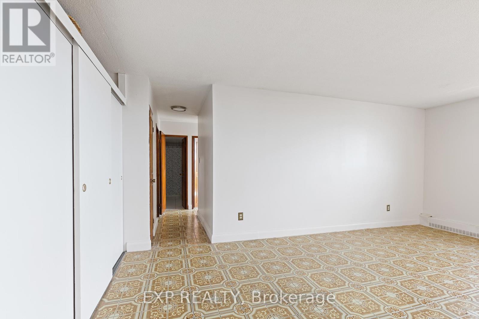 2006 - 3390 Weston Road, Toronto, ON - Indoor Photo Showing Other Room