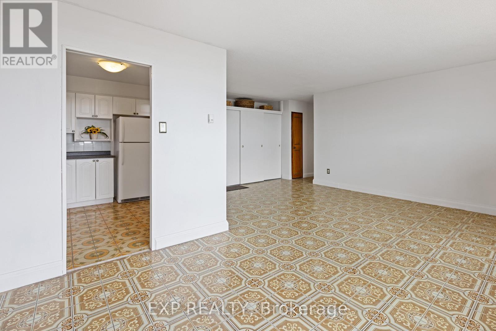 2006 - 3390 Weston Road, Toronto, ON - Indoor Photo Showing Other Room