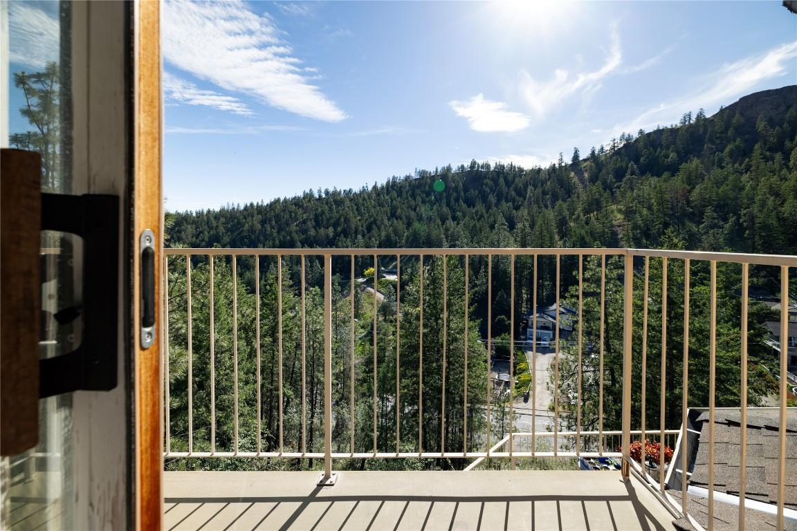 440 Grainger Road, Kelowna, BC - Outdoor With View