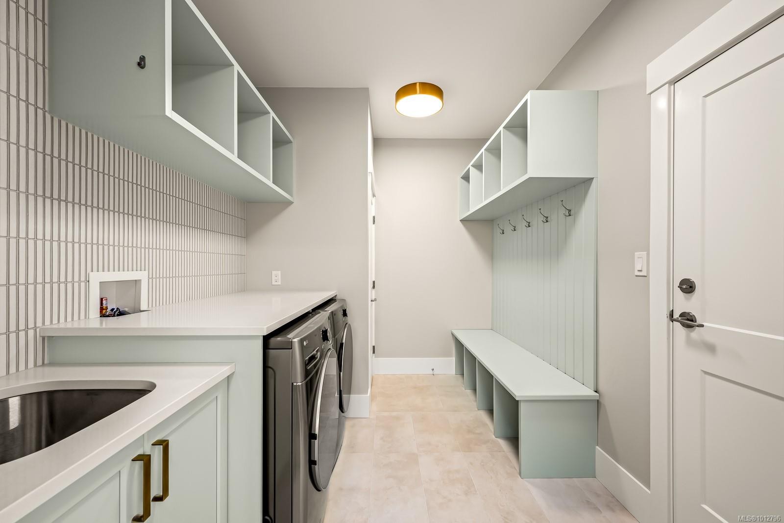 3989 Buckstone Rd, Courtenay, BC