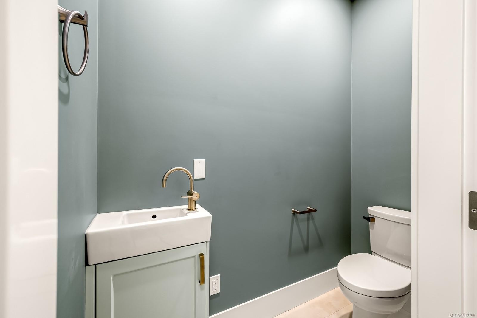 3989 Buckstone Rd, Courtenay, BC