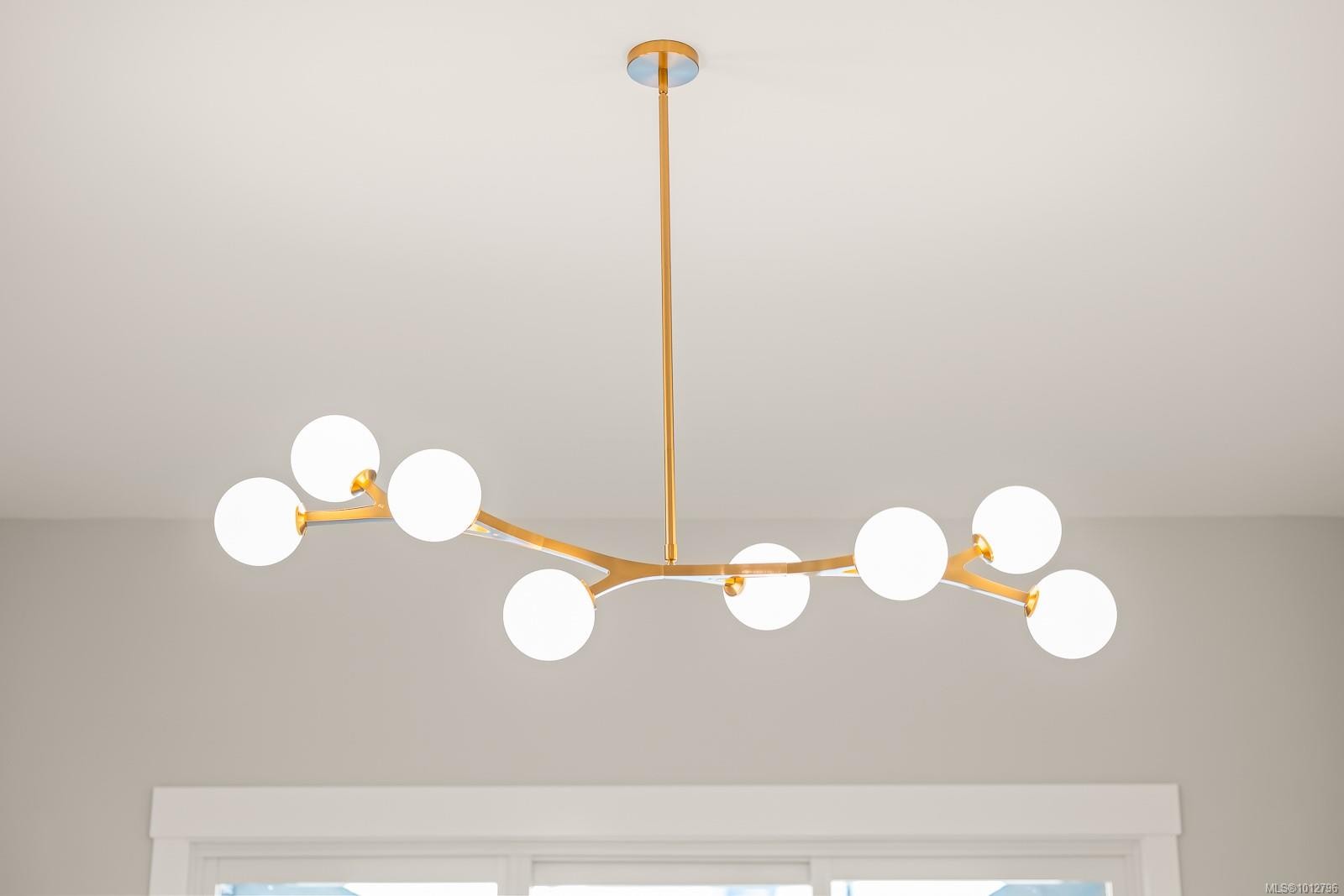 3989 Buckstone Rd, Courtenay, BC