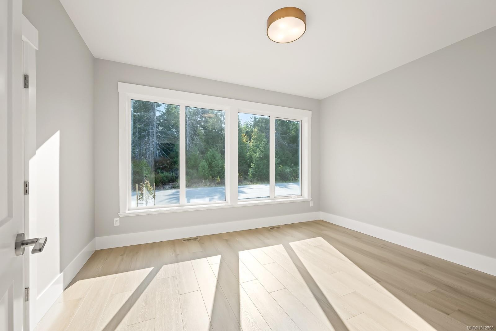 3989 Buckstone Rd, Courtenay, BC