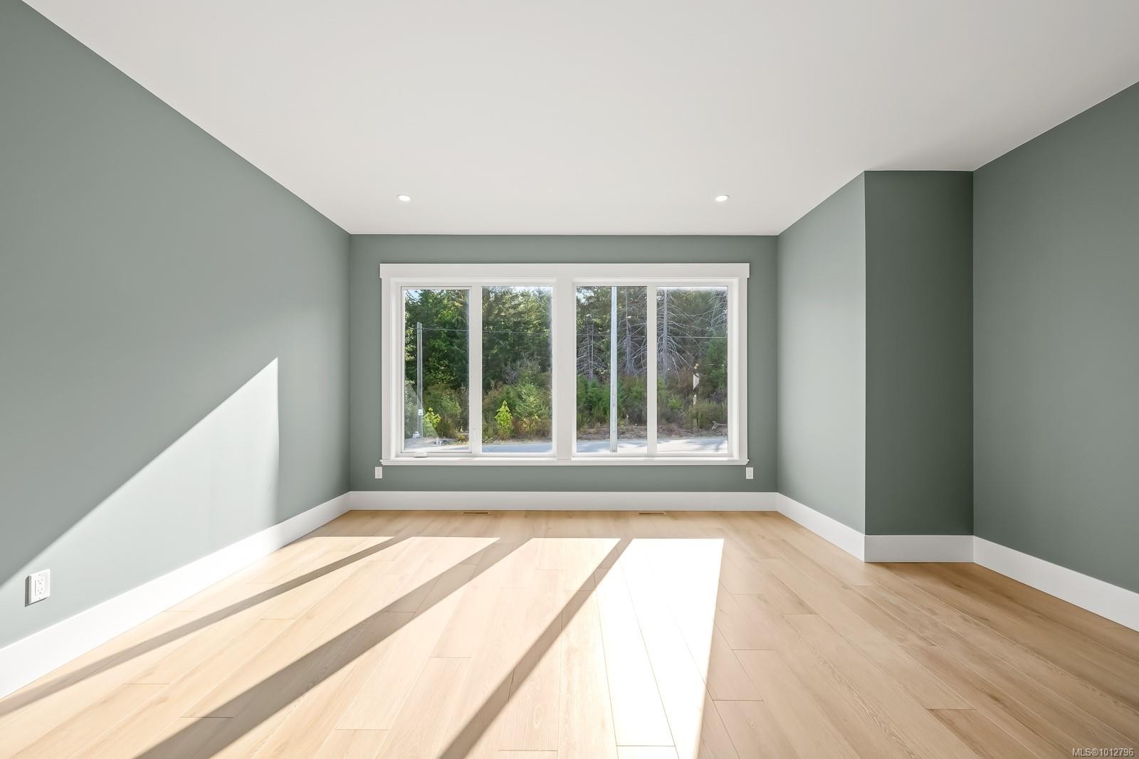 3989 Buckstone Rd, Courtenay, BC