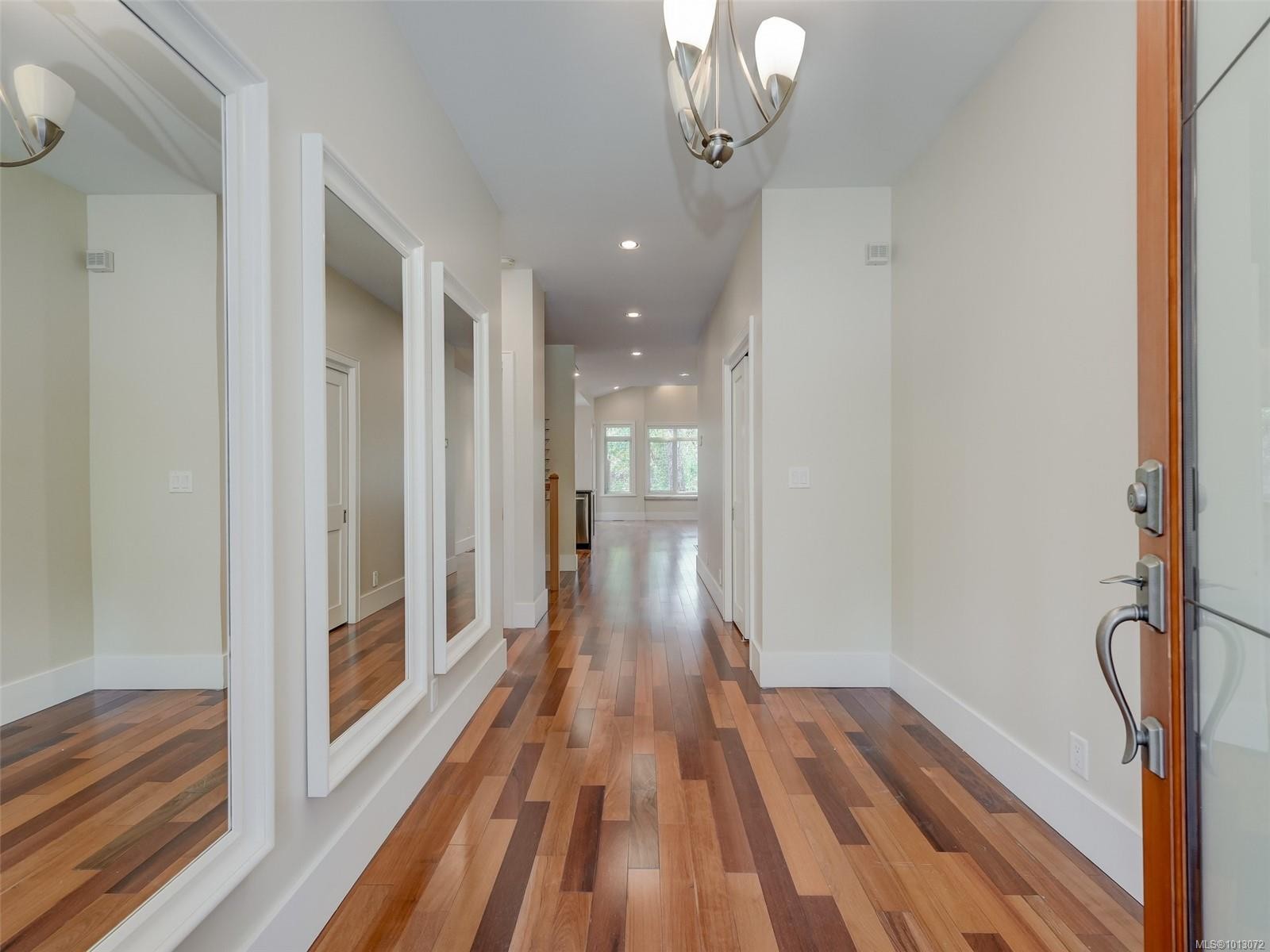 1266 Oceanwood Lane, Saanich, BC