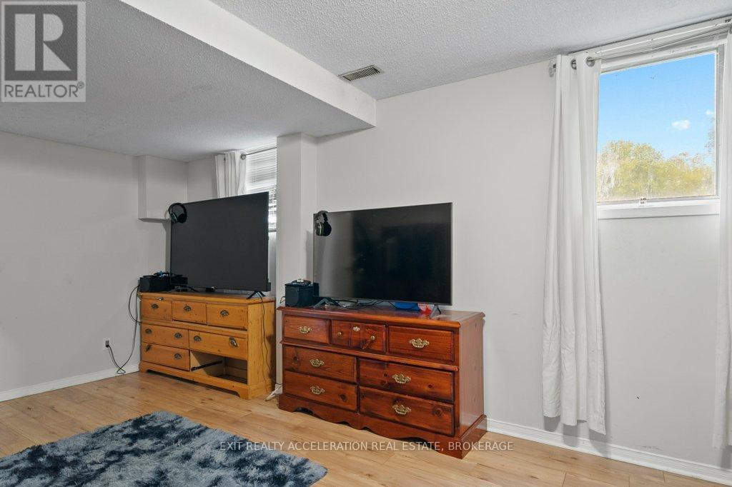 19 Mortensen Drive, Loyalist (Amherstview), ON - Indoor