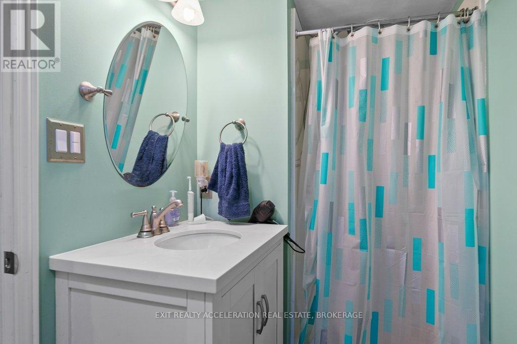 19 Mortensen Drive, Loyalist (Amherstview), ON - Indoor Photo Showing Bathroom