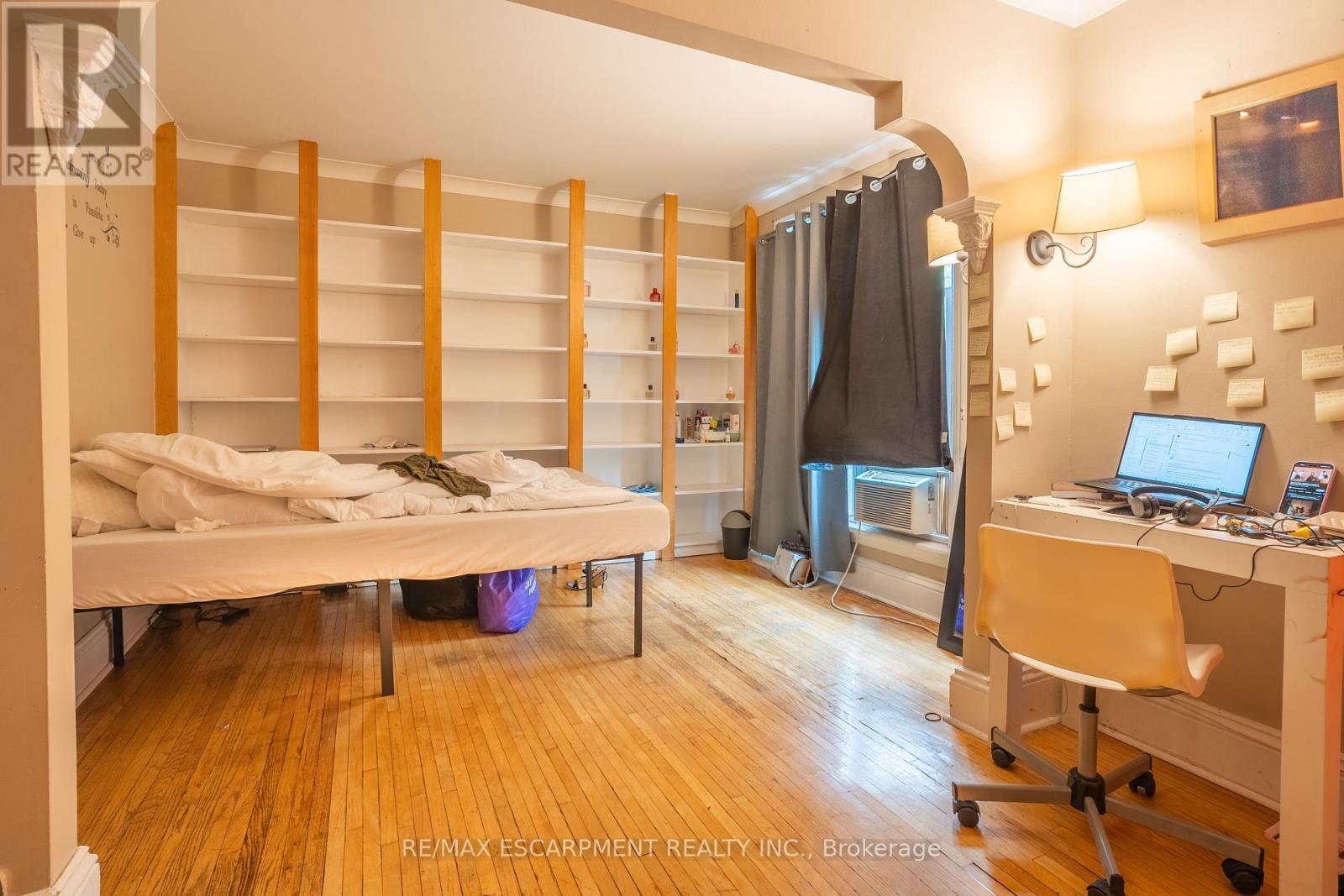 175 Burris Street, Hamilton, ON - Indoor Photo Showing Office