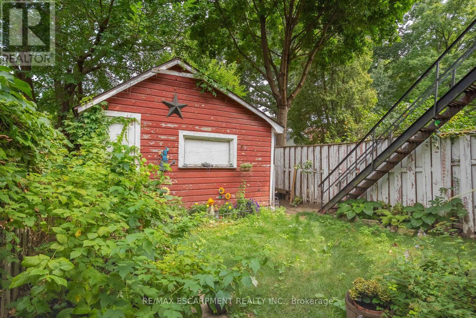 175 Burris Street, Hamilton, ON - Outdoor