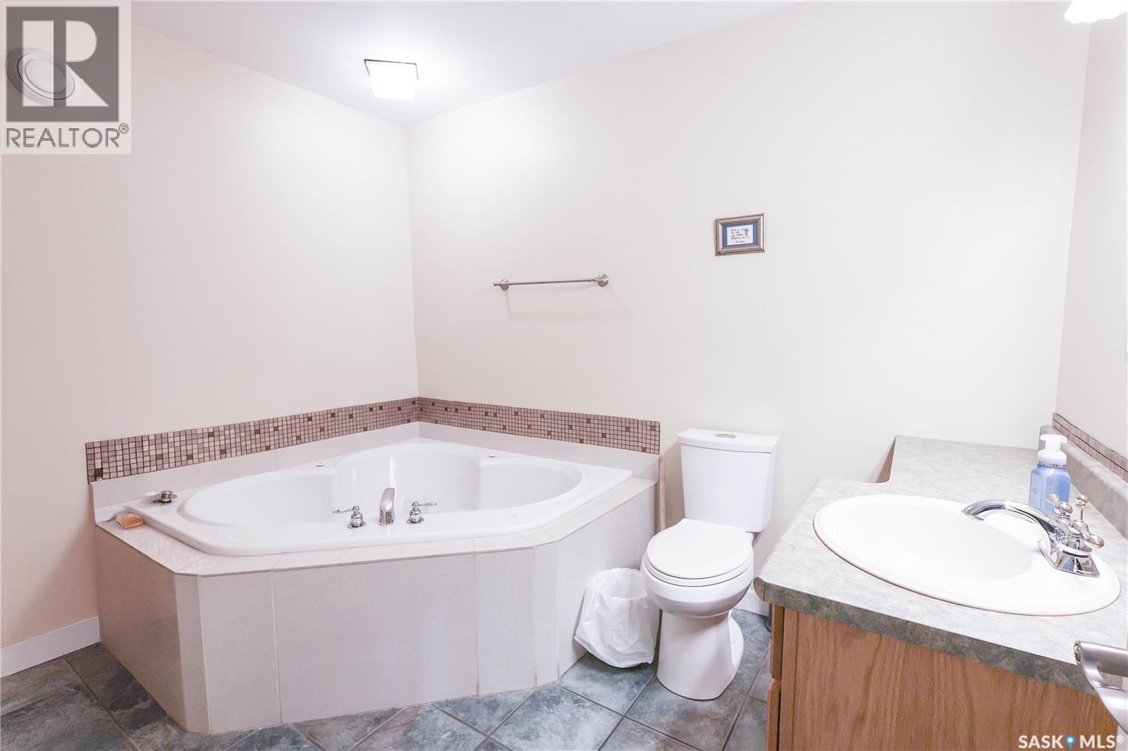 2 Poplar Place, Birch Hills, SK - Indoor Photo Showing Bathroom
