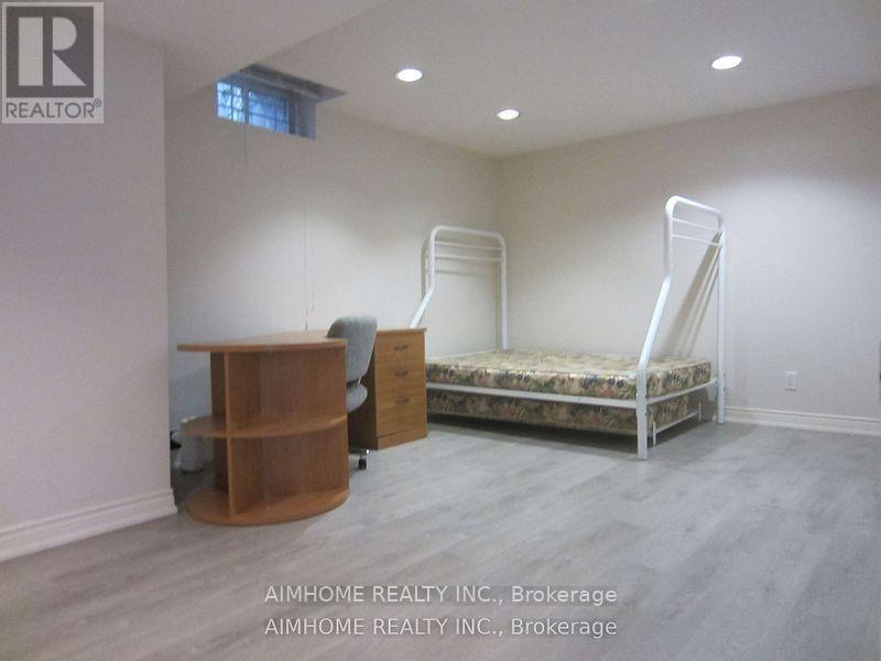 33 Townley Avenue, Markham, ON - Indoor Photo Showing Bedroom