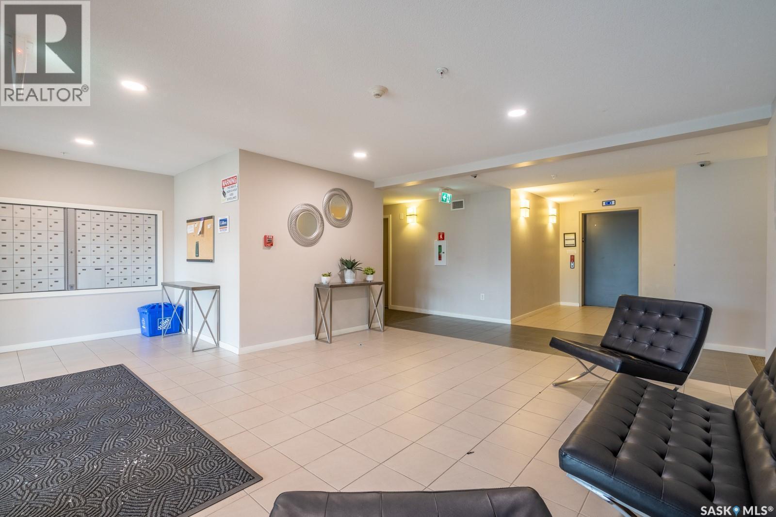 2320 5500 Mitchinson Way, Regina, SK - Indoor