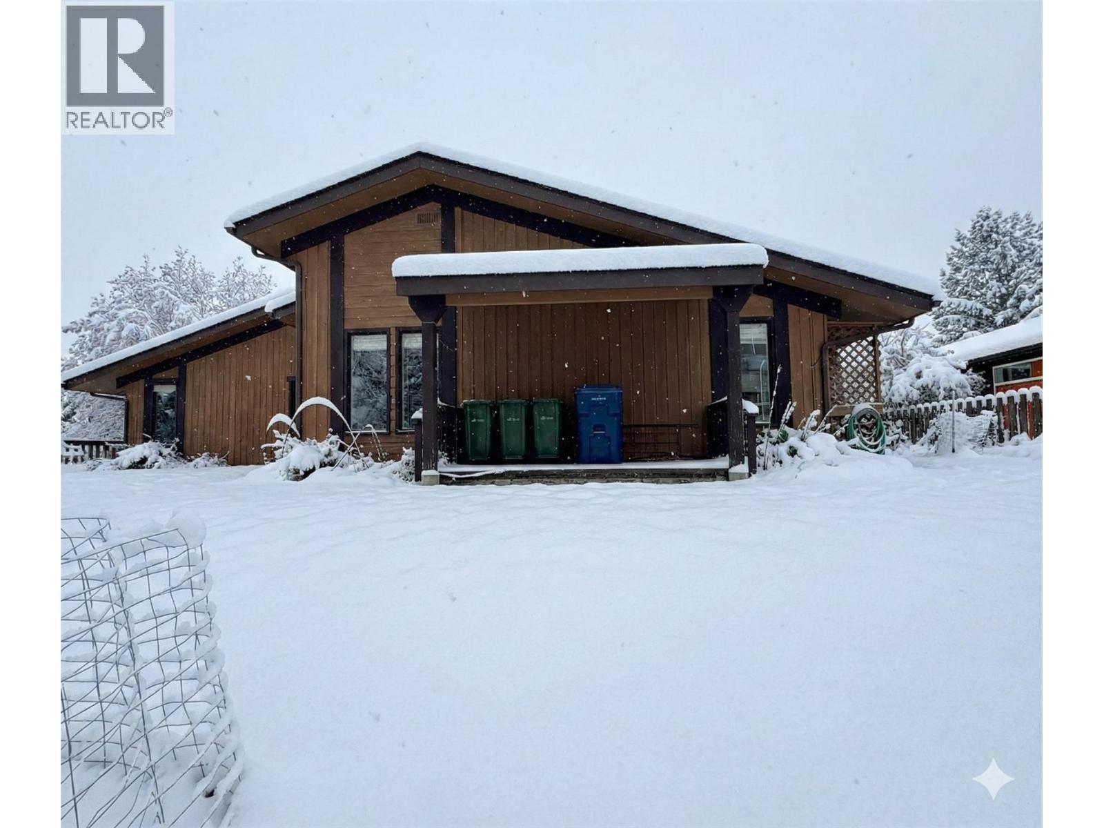 717 12Th Avenue Unit# 8, Invermere, BC - Outdoor