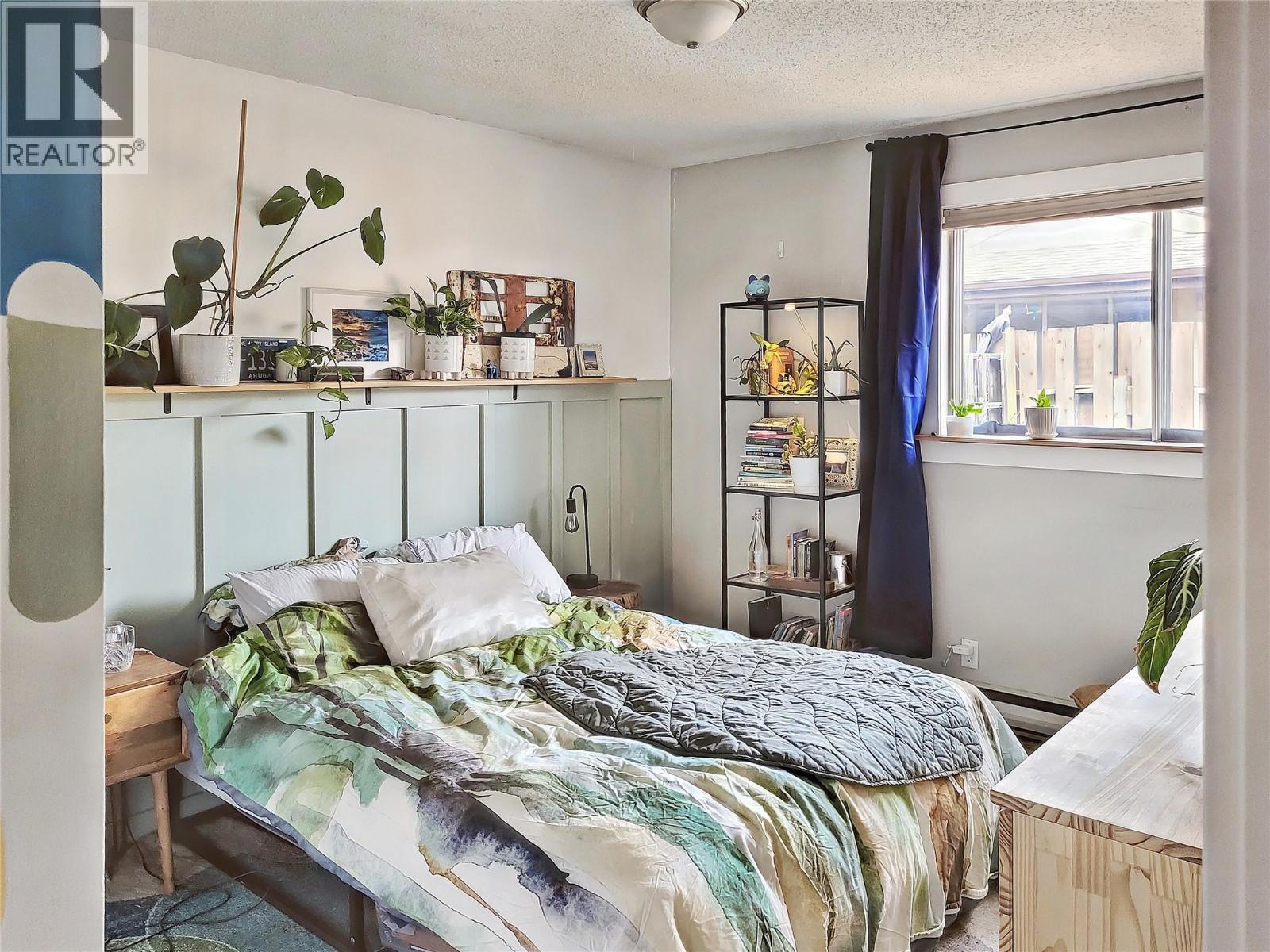 717 12Th Avenue Unit# 8, Invermere, BC - Indoor Photo Showing Bedroom