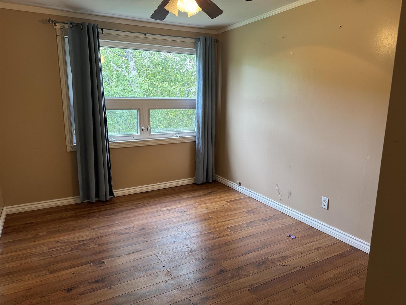 3 Ross Ave, Marathon, ON - Indoor Photo Showing Other Room