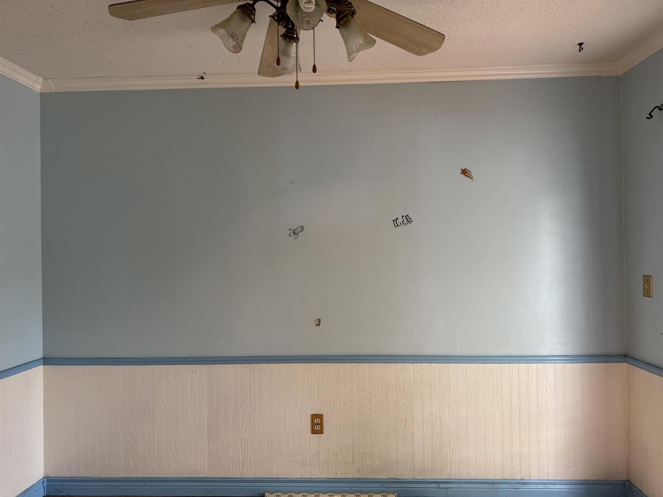 3 Ross Ave, Marathon, ON - Indoor Photo Showing Other Room