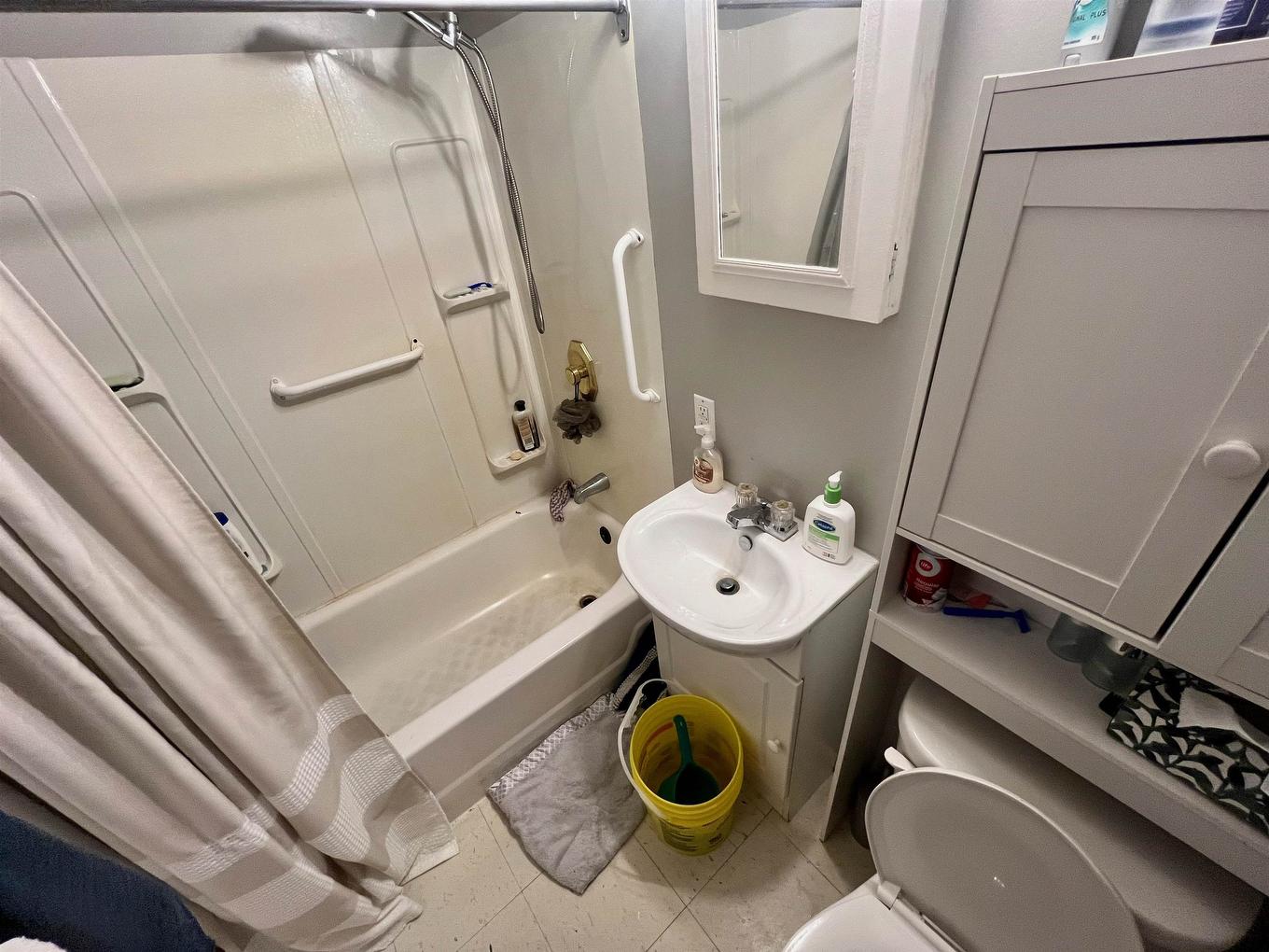 3 King Street, Dryden, ON - Indoor Photo Showing Bathroom
