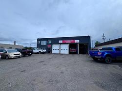 327 CUMBERLAND Street Thunder Bay, ON P7A 4P1