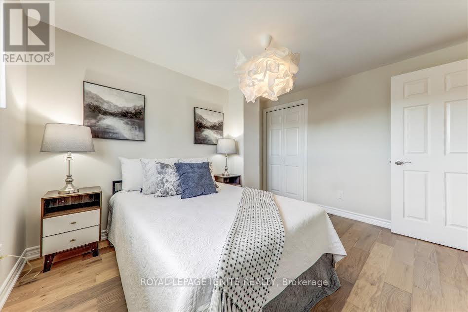 26 Halfmoon Square, Toronto, ON - Indoor Photo Showing Bedroom