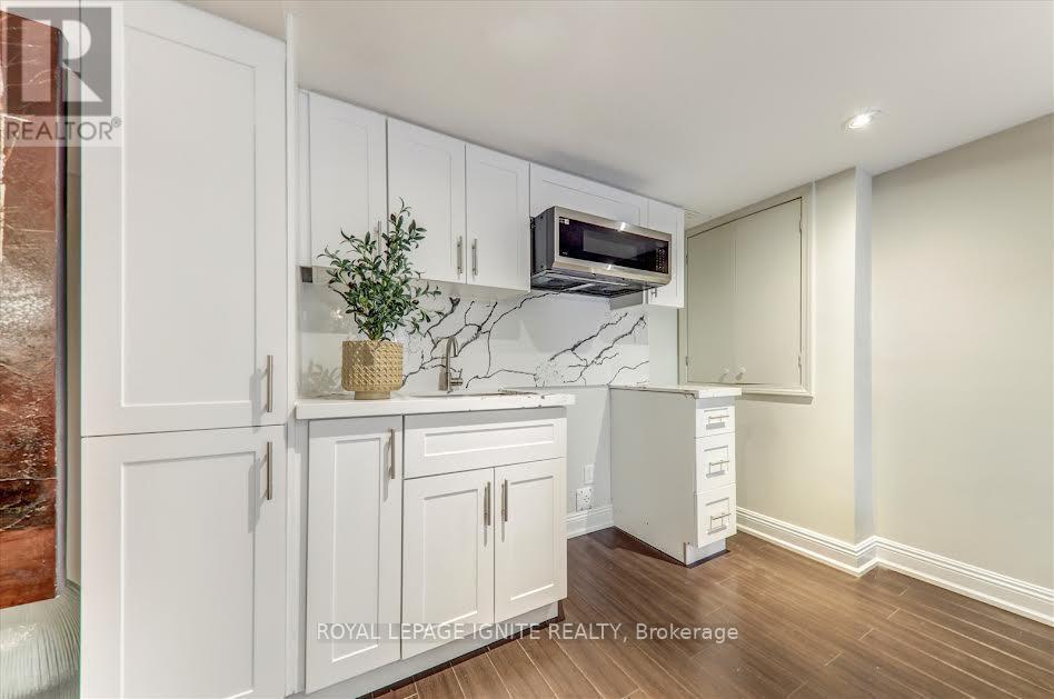 26 Halfmoon Square, Toronto, ON - Indoor Photo Showing Other Room