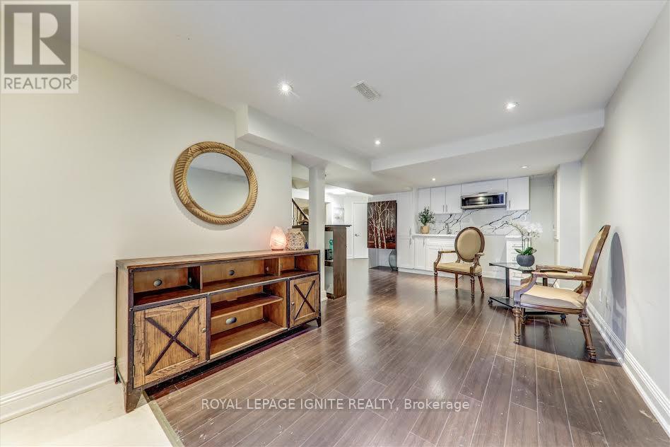 26 Halfmoon Square, Toronto, ON - Indoor Photo Showing Other Room